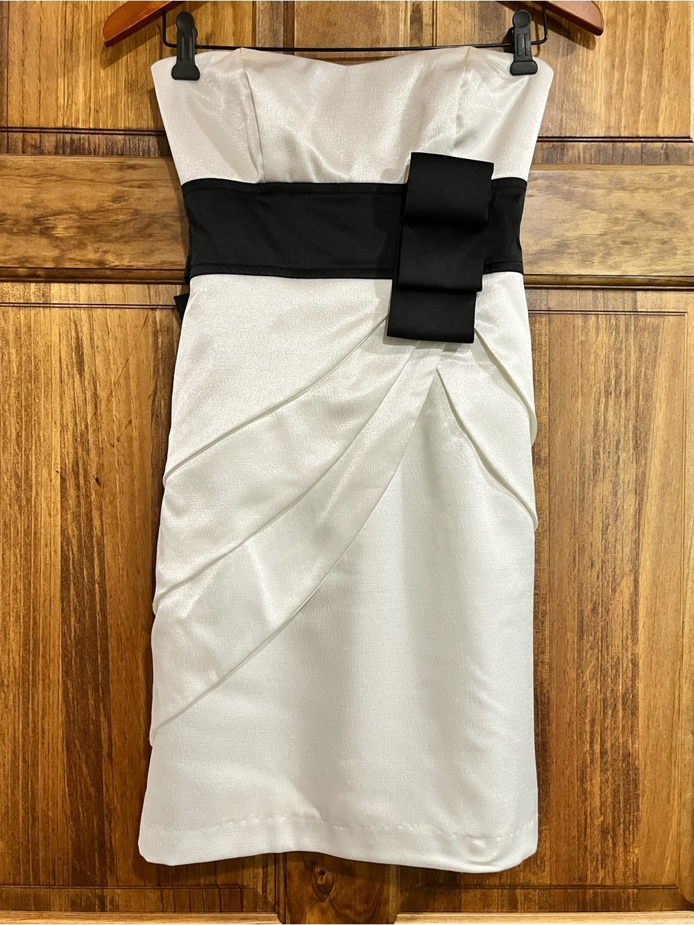 Teeze Me Y2K White Strapless Short Geisha Cocktail Dress Sz 5 W/Black Waist Bow